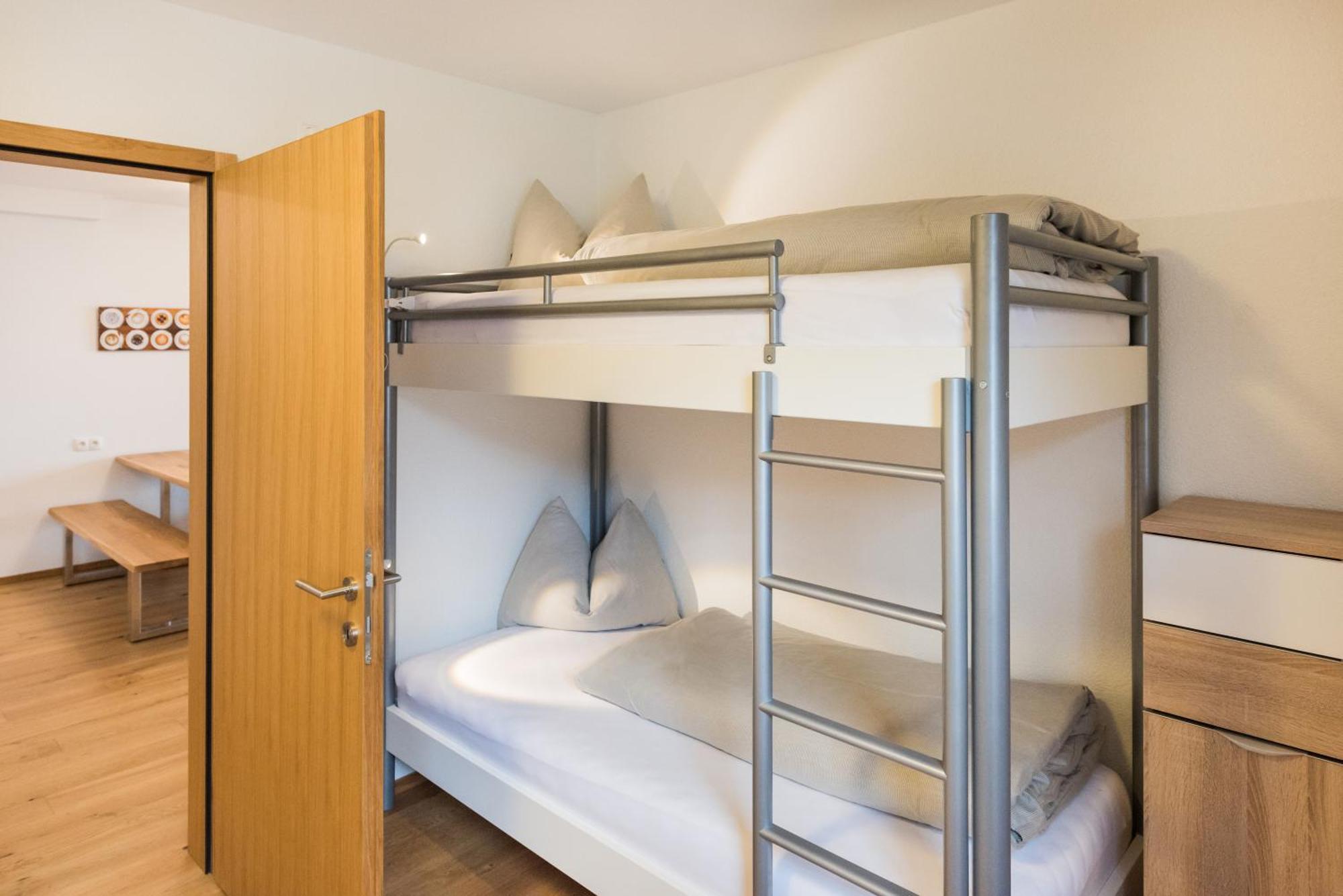 Damuels Appartements Bagian luar foto