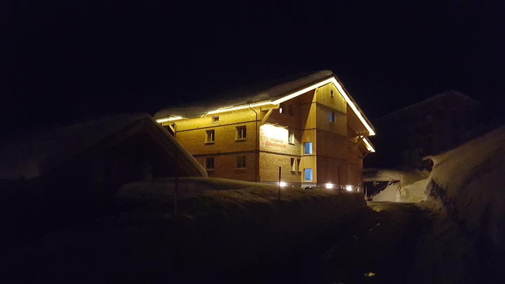 Damuels Appartements Bagian luar foto