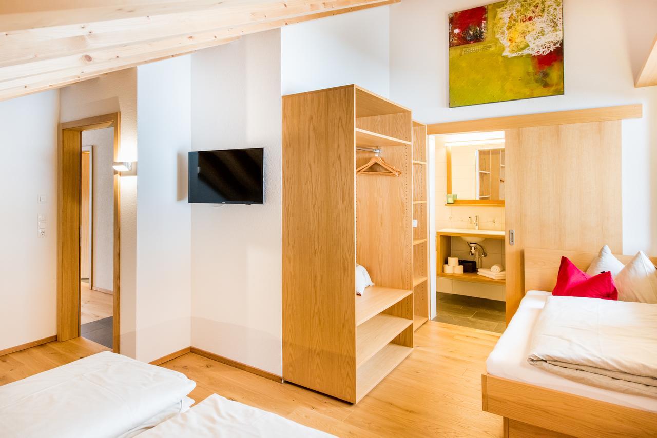 Damuels Appartements Bagian luar foto